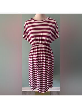 EUC Betsy’s Boutique Dress Size Large